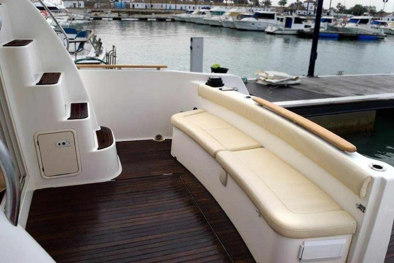 Yate De Lujo En Getxo Luxury Yacht In Getxo Hotel