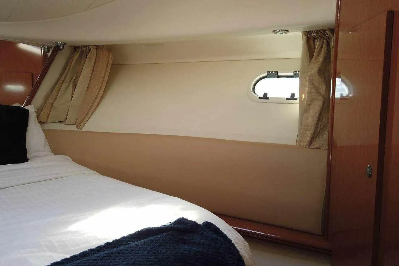 Yate De Lujo En Getxo Luxury Yacht In Getxo Hotel Spain