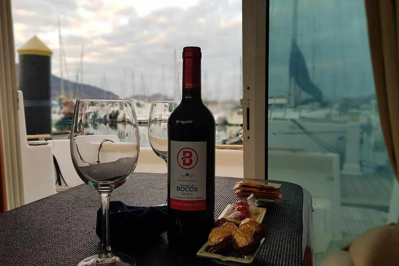 Yate De Lujo En Getxo Luxury Yacht In Getxo Hotel 0*,