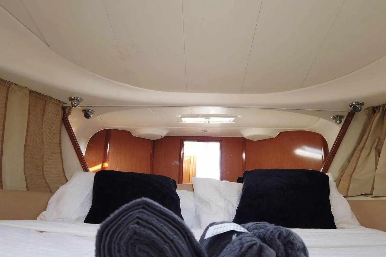 Yate De Lujo En Getxo Luxury Yacht In Getxo Hotel 0*,  Spain